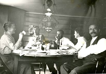 Ingrid Bø, Hans Kolstad, Karl Løkke, Hulda og Adolf Skramstad.